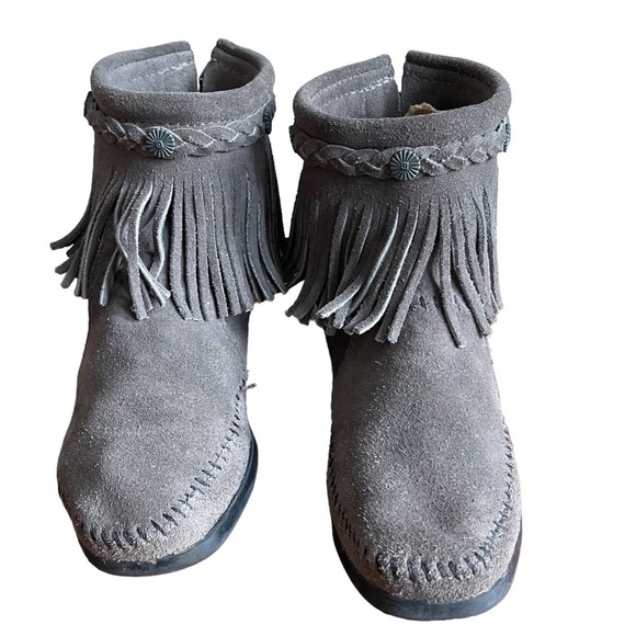 Minnetonka Moccasin High Top Back Zip Suede Leather Upper Boots In Grey Size: 7 - Picture 2 of 7